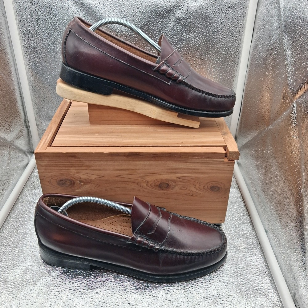 G.H. Bass & Co. leather penny loafers, Size: 8 traditional moc-stitching